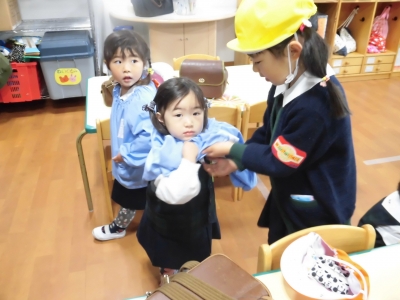年長組さんがお手伝い_a0382671_12562218.jpg