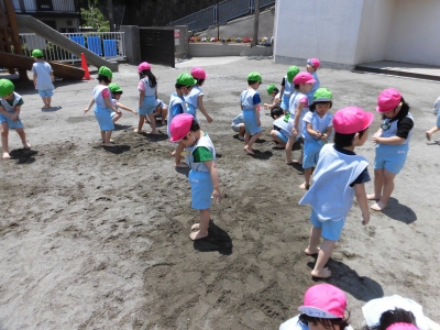 はだし遊び その2_a0382671_13260999.jpg
