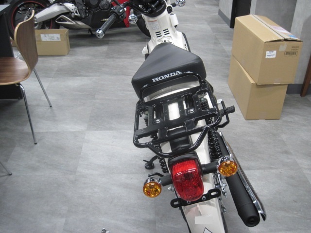 クロスカブに強力スタンド?_d0368592_20375158.jpg