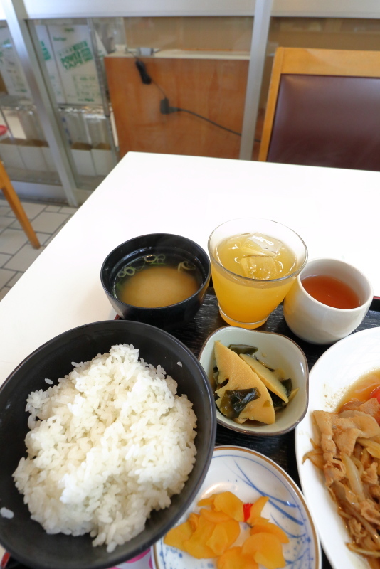 レストラン 樹里で、生姜焼定食_a0077663_22160226.jpg
