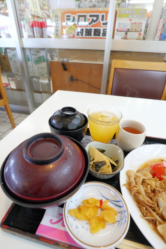 レストラン 樹里で、生姜焼定食_a0077663_22160263.jpg