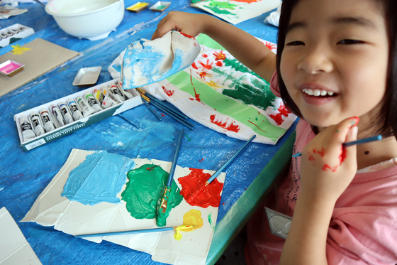 やと子ども美術教室　～ Tシャツに描く ～_e0222340_15104010.jpg