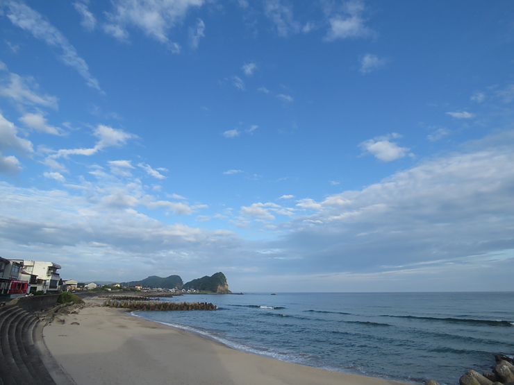 ハヤブサと赤とんぼ_f0214649_05004014.jpg