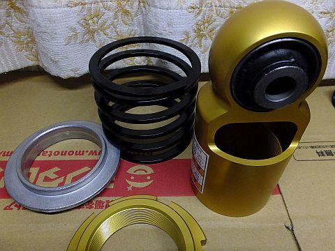 Vmgレヴォーグ Hks 車高調 分解してみる 青いそらの下で Vmgレヴォーグ Hks 車高調 分解してみる 青いそらの下で