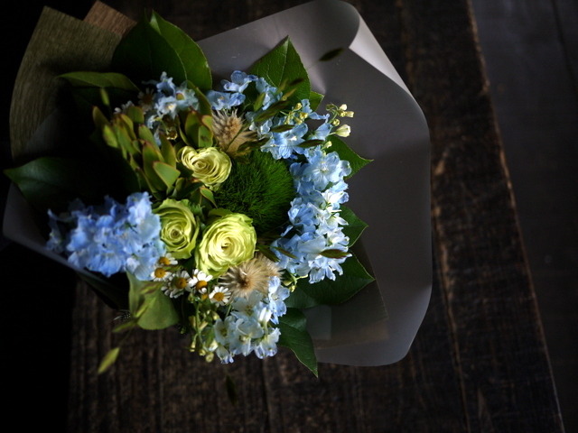 産休に入られる方への花束 青 緑系 19 07 11 札幌 花屋 Mell Flowers