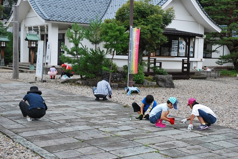 神社一斉清掃奉仕_f0067122_13503939.jpg