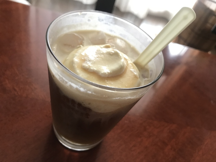 今日のオヤツは コーヒーフロート ♪_c0212604_19244577.jpg