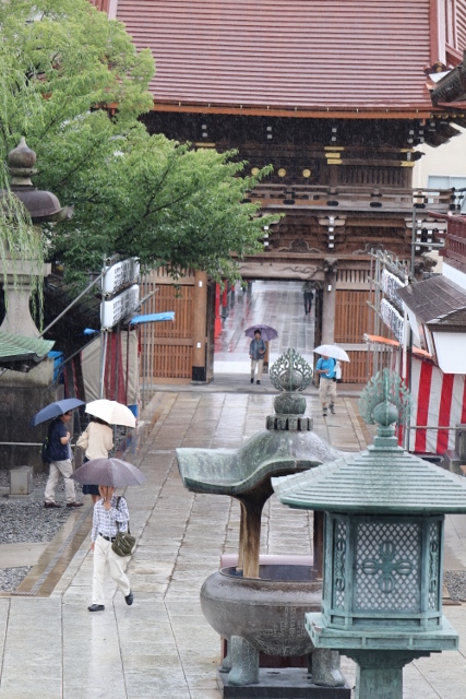 足立区西新井大師風鈴祭り 一場の写真 足立区リフォーム館 頑張る会社ブログ 足立区西新井大師風鈴祭り 一場の写真 足立区リフォーム館 頑張る会社ブログ