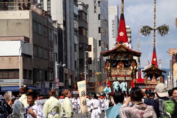 祇園祭山鉾巡行　先祭り_e0048413_22550175.jpg