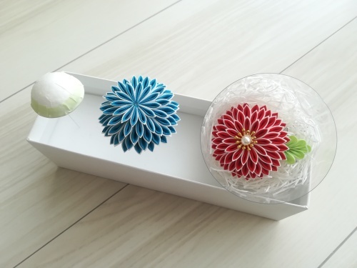 二重剣つまみ サンプル : つまみ細工 ヒイナゴト