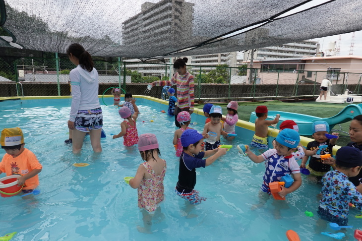 プール最終日_a0212624_17503395.jpg