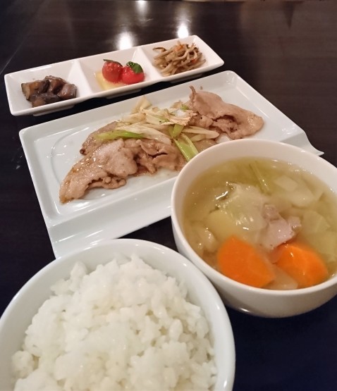 毎日通いたくなる家庭的なごはんが食べられるお店・阿つみ食堂@神保町_f0337357_21001808.jpg