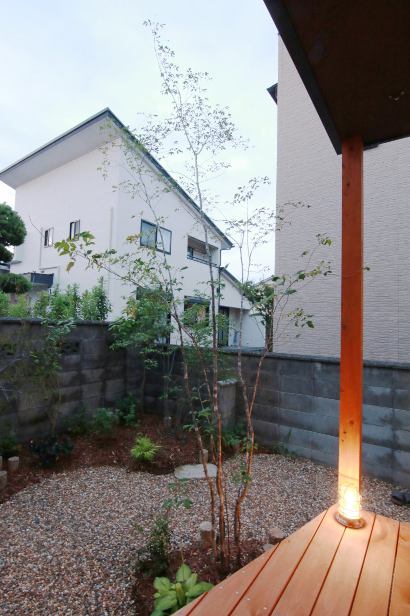 南庭と北庭を愉しめるプラン 奈良三郷町の家_b0349892_09010329.jpg