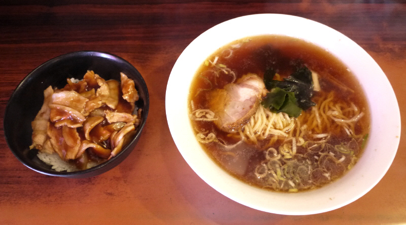 焼肉丼セット 【茅ヶ崎 中華キッチンたか志】_b0153224_08585276.jpg