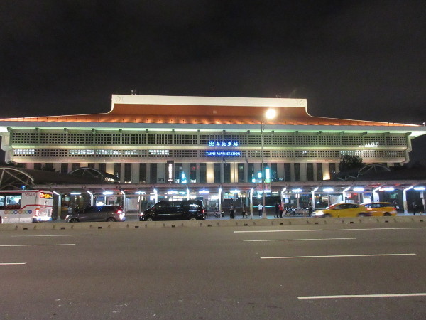台北駅にて(小ネタ)@台湾でごはん2019冬_c0152767_18342678.jpg