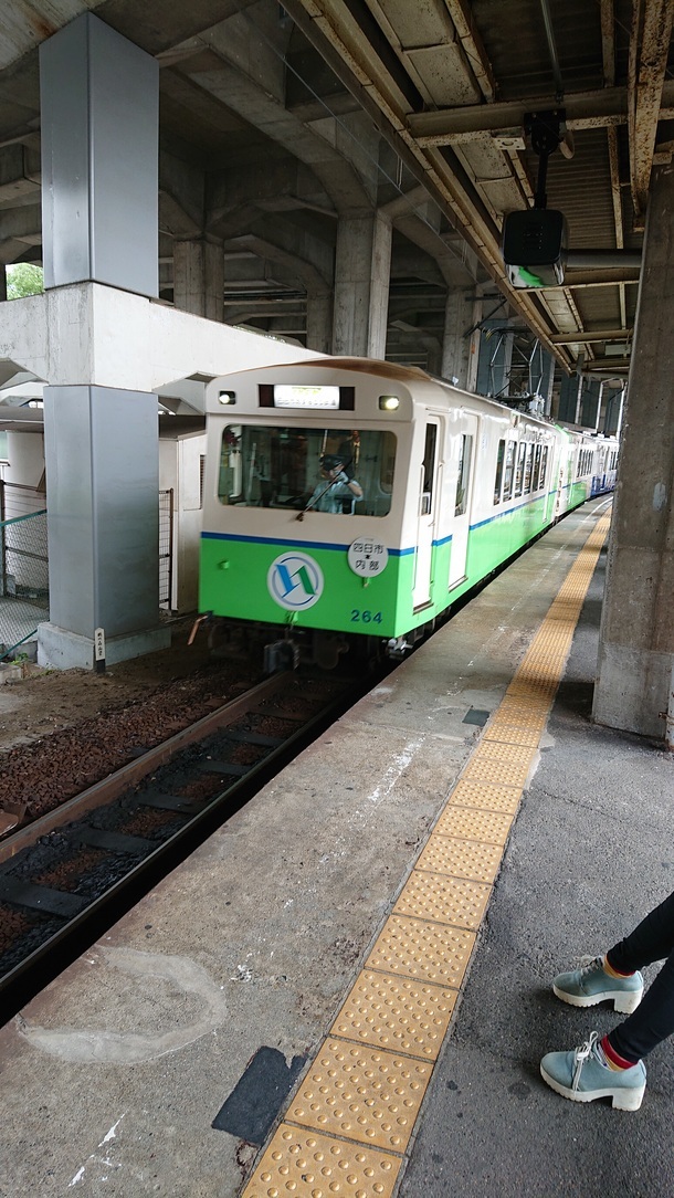 四日市あすなろう鉄道に乗って。_b0062178_12111637.jpg