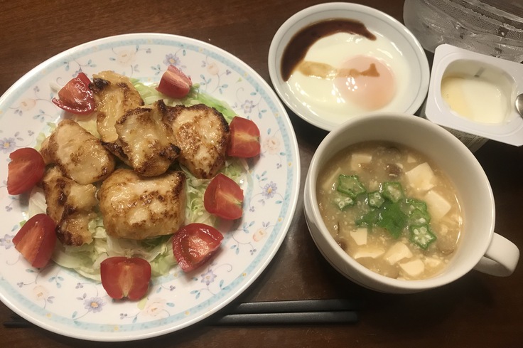 夜ごはんは「ガーリック醤油チキン」。_c0212604_18493085.jpg
