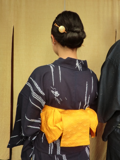 渋い浴衣 黄色の帯 黒髪に古風なかんざし 京都嵐山 着物レンタル 遊月 徒然日記