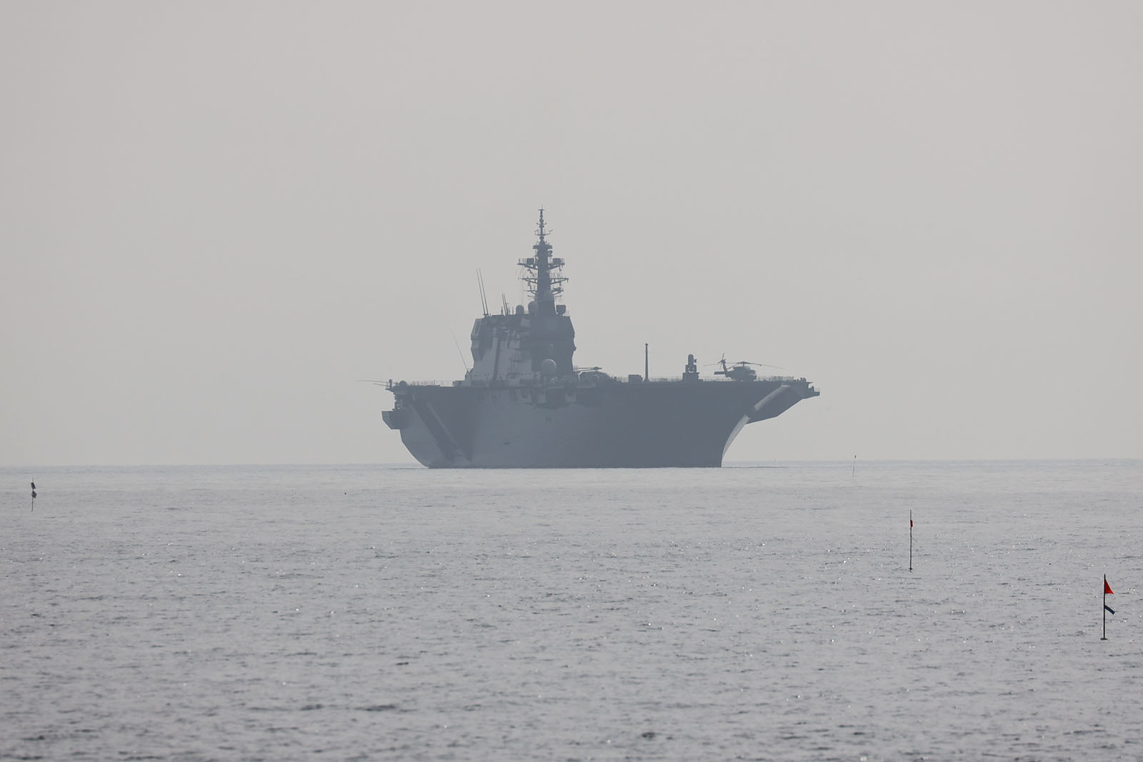 JMSDF DDH-184「かが」 in 小樽港 01_b0315809_21205276.jpg