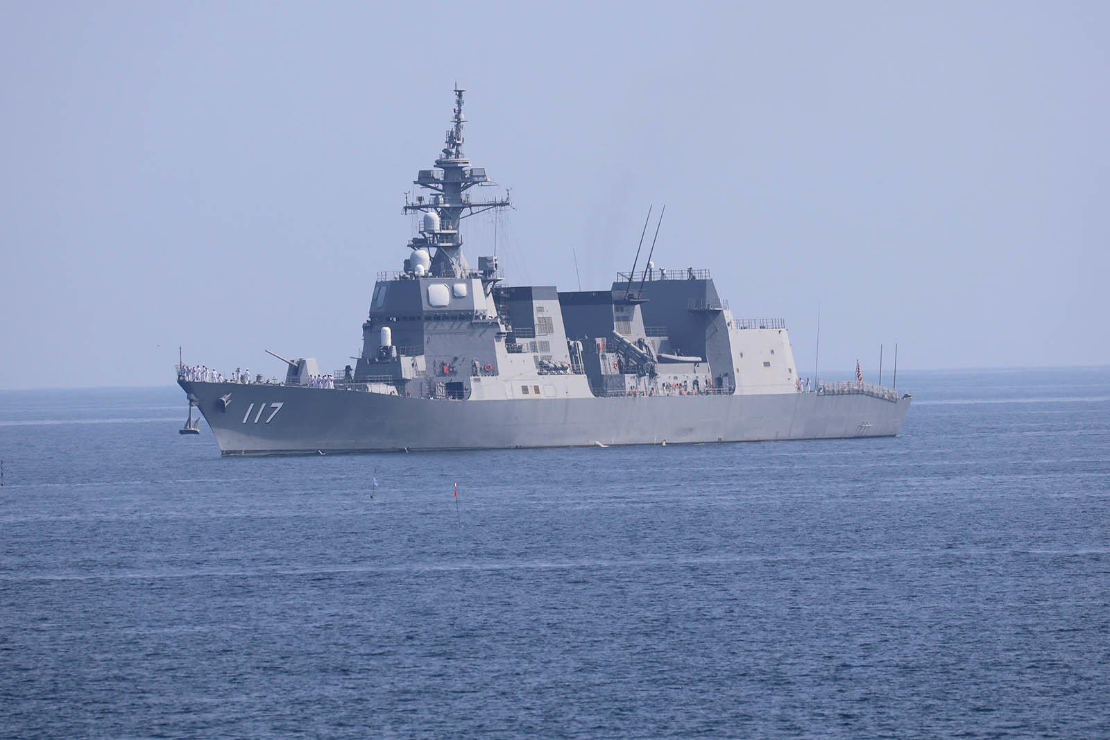 JMSDF DDH-184「かが」 in 小樽港 01_b0315809_21221411.jpg