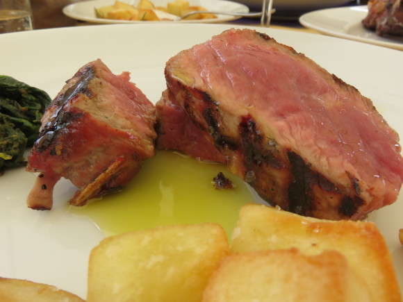 お肉とワインを欲する街、モンタルチーノ。_d0212522_20005447.jpg