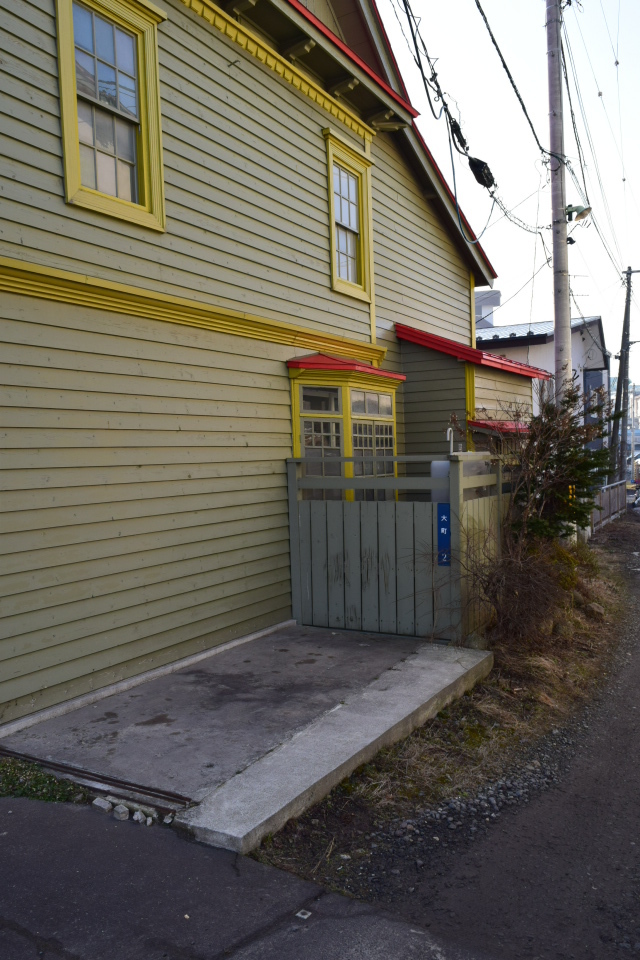 函館市大町の旧小林写真館(函館の建築再見)_f0142606_12125023.jpg