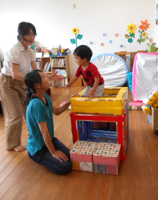 台風の影響で☂でもお部屋での遊びもo（＾∀＾）o ﾀﾉｼｲ♪_d0244563_01304933.jpg