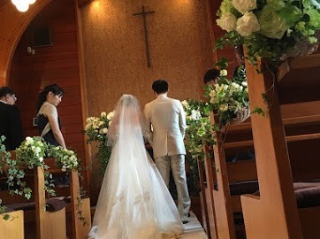 卒花嫁様アルバム 鎌倉泉水教会さまへ、挙式装花   いつも見ていた礼拝堂に_a0042928_23143598.jpeg