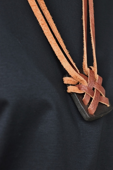 JUTTA NEUMANN 世界「初」 LEATHER SANDAL NECKLACE_d0152280_13072411.jpg