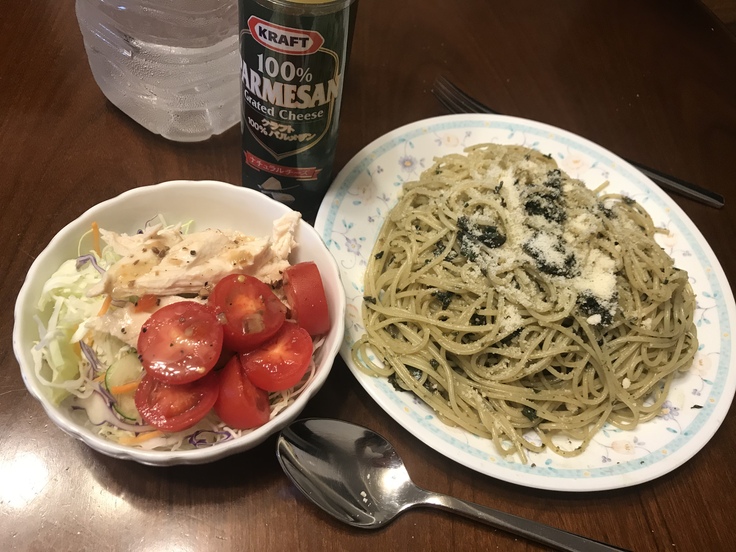 ランチは自作ジェノベーゼソースでパスタ♪_c0212604_1329029.jpg