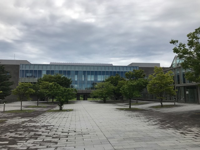 慶應大学鶴岡キャンパスへ。_d0005807_08125136.jpg