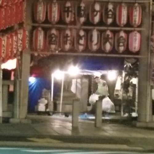 「祭りの後片付け」_a0075684_11131727.jpg