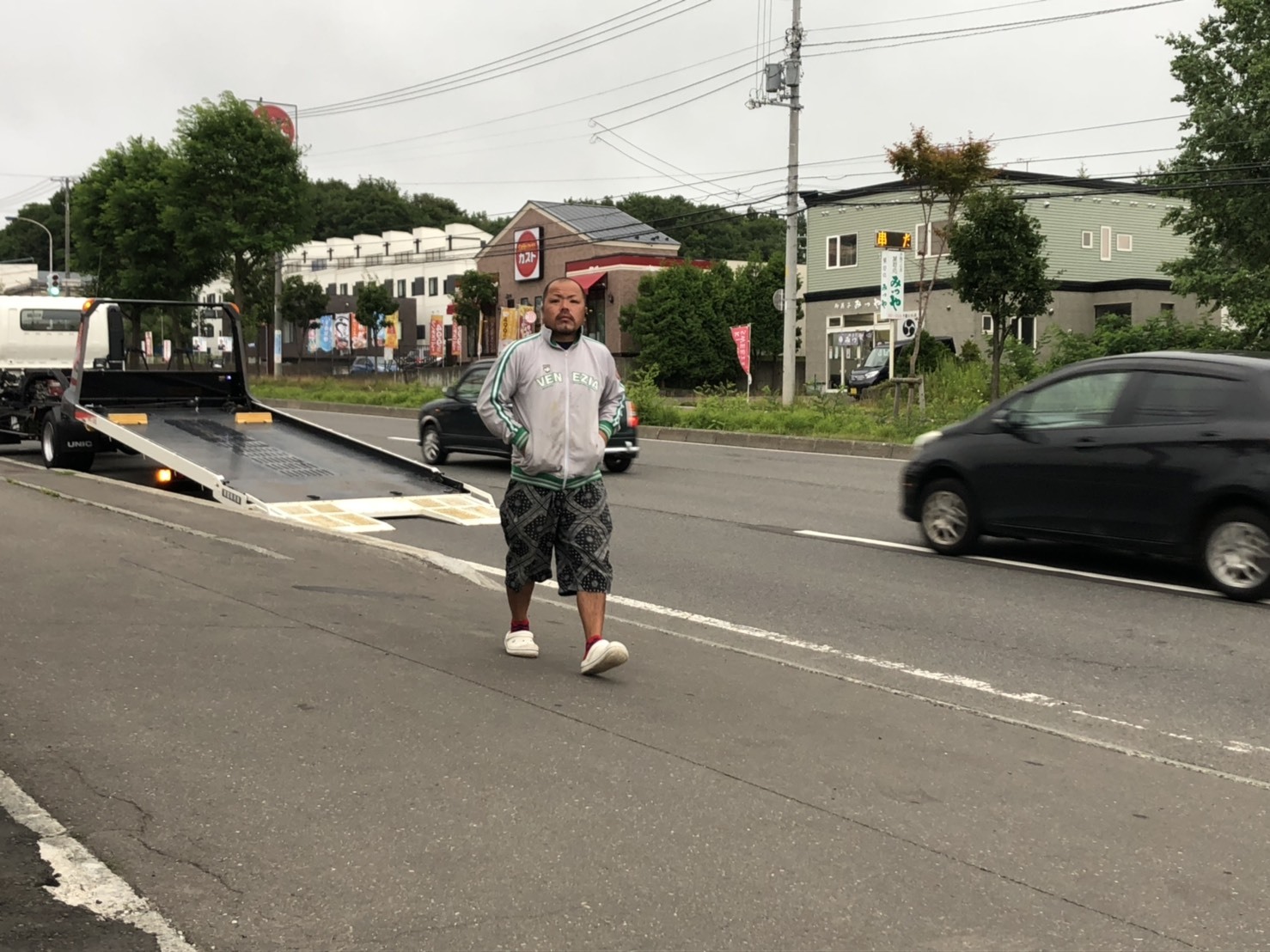 7月23日(火)本店ブログ♪ タントカスタムX ありますよおおお ランクル ハマー アルファード♪ _b0127002_19202528.jpg