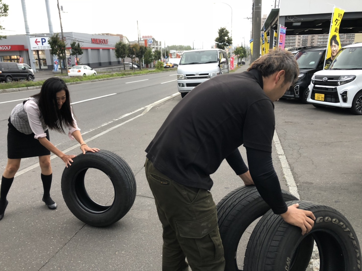 7月23日(火)本店ブログ♪ タントカスタムX ありますよおおお ランクル ハマー アルファード♪ _b0127002_19224142.jpg