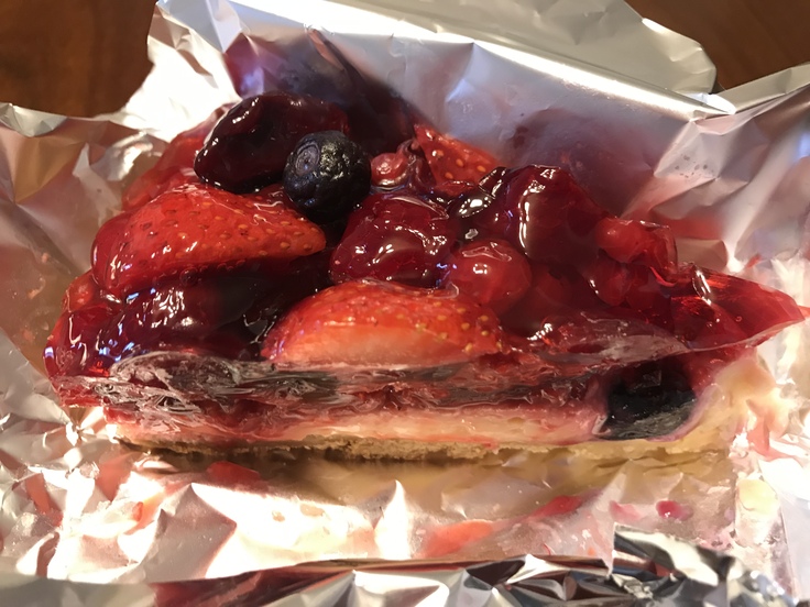 オヤツはベリーのタルト ♪_c0212604_18401099.jpg