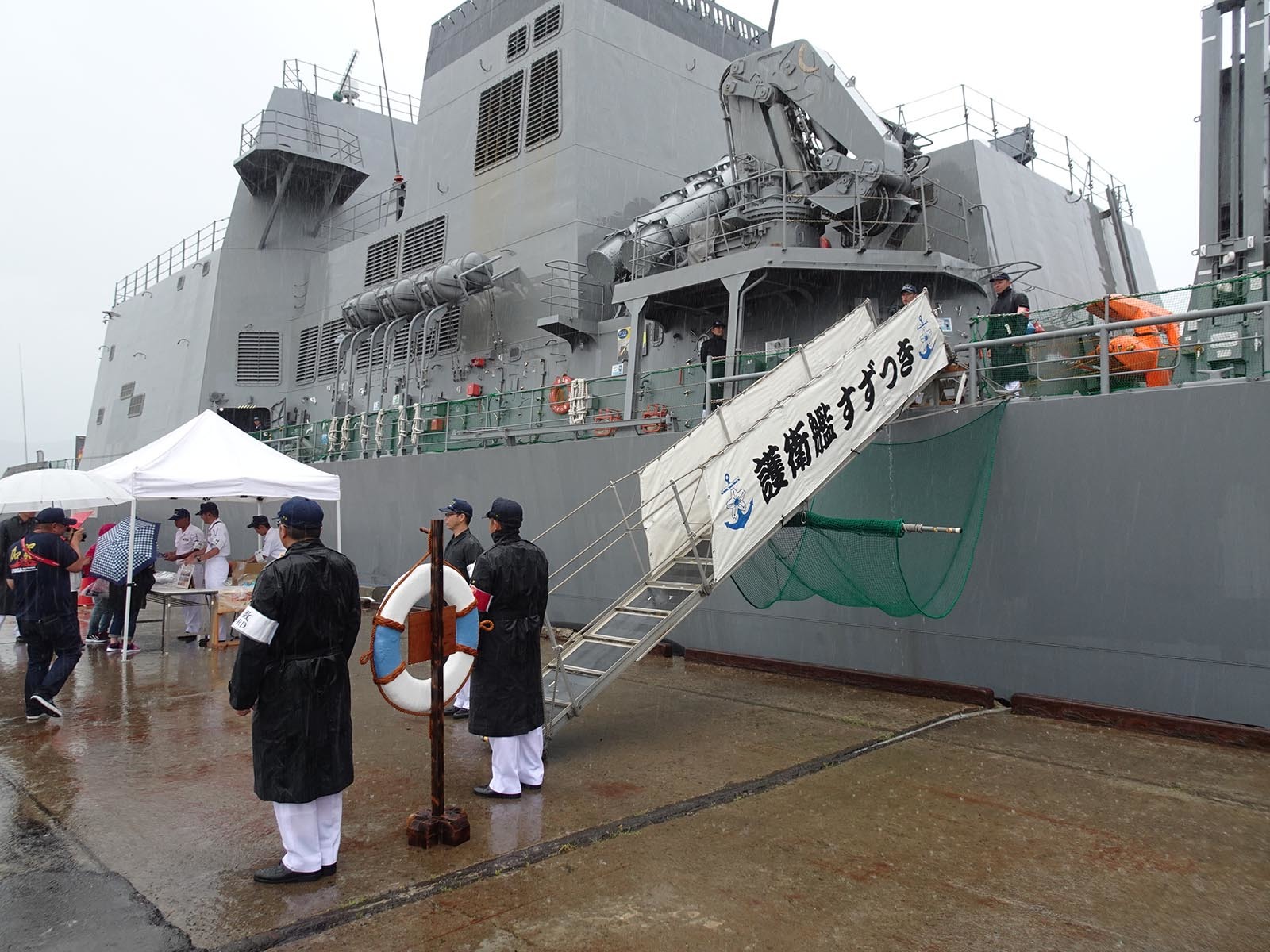 JMSDF DDH-184「かが」 in 小樽港 02_b0315809_21192924.jpg