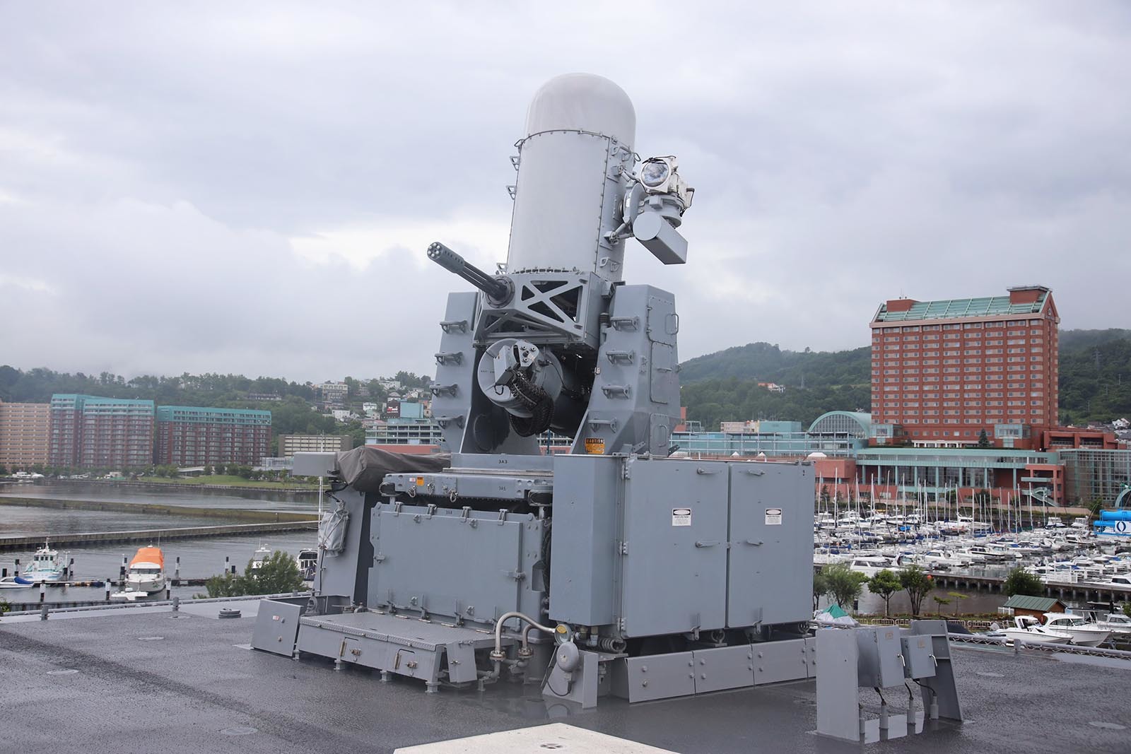 JMSDF DDH-184「かが」 in 小樽港 02_b0315809_21250963.jpg