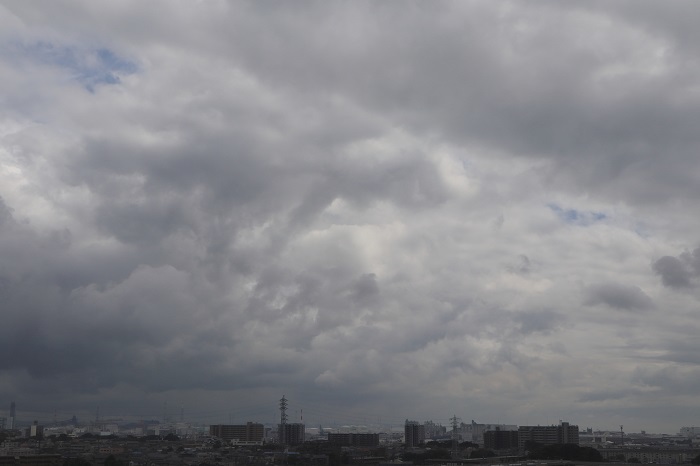 雨雲 乱層雲 日々の風景