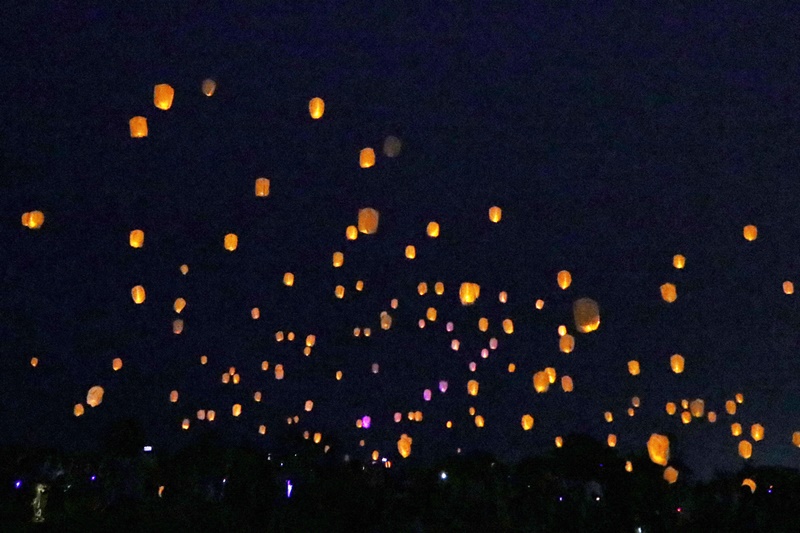 夜空に願いを込めて＠スカイランタンin吉田公園♪_a0167759_18164710.jpg