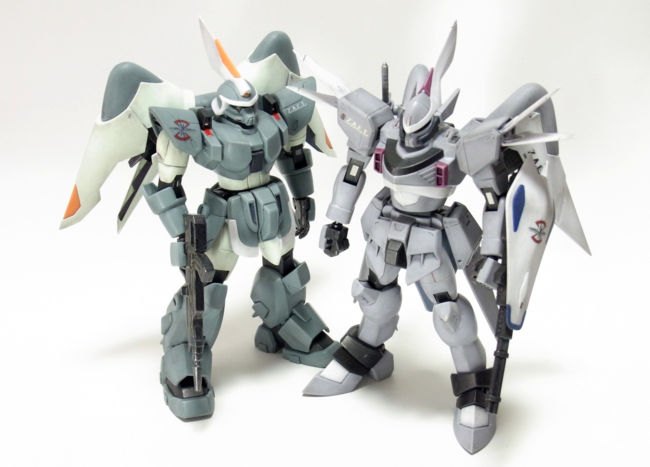 HG シグー 全塗装済み完成品