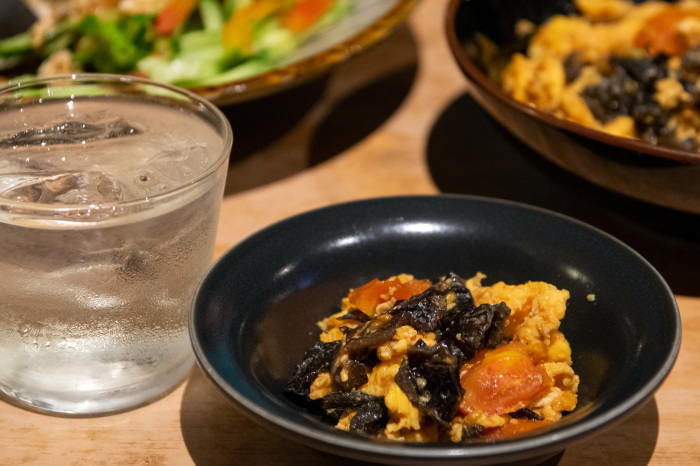 雨上がりに決死の試食。_b0340837_15042568.jpg