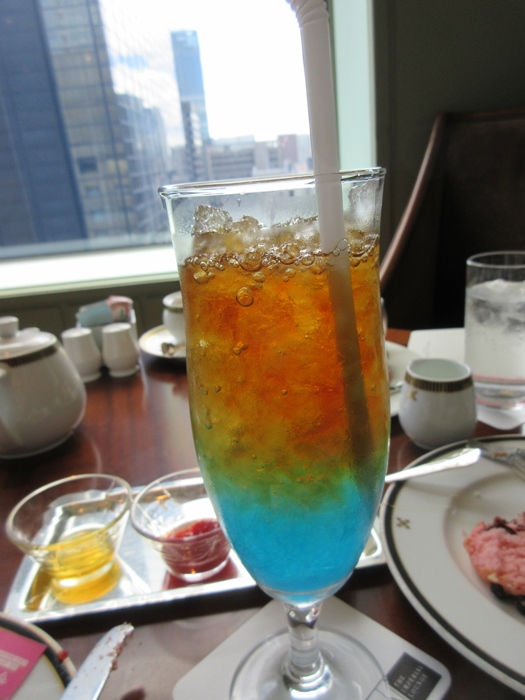【帝国ホテル】バービーアフタヌーンティー【インペリアルラウンジアクア】_b0009849_1715482.jpg