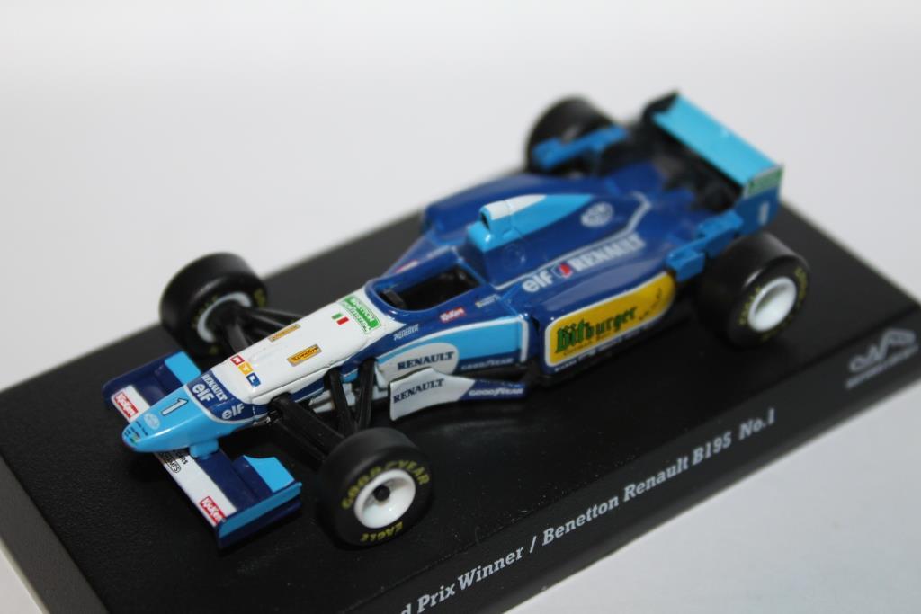 1/64 Kyosho SUZUKA LEGEND 4 1995 Benetton Renault F1 B195_b0285587_06235788.jpg