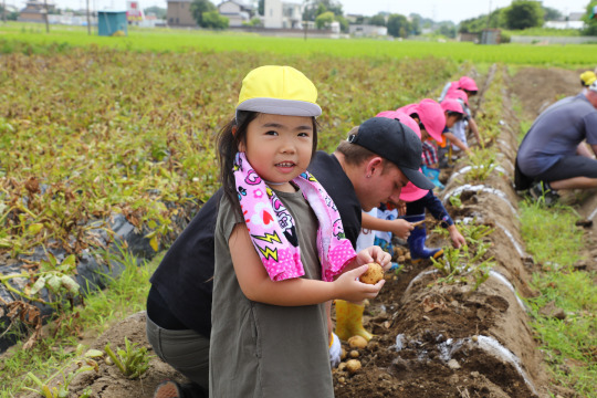 Potato Picking!_a0115391_11452147.jpg