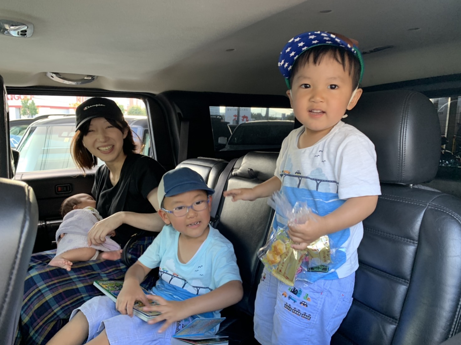 7月27日(土)★ベンツS550 H様&VOXY N様納車!!アドリア N様&ハマーH2 I様ご成約✨ランクル ハマー ハイエース_b0127002_21305034.jpg