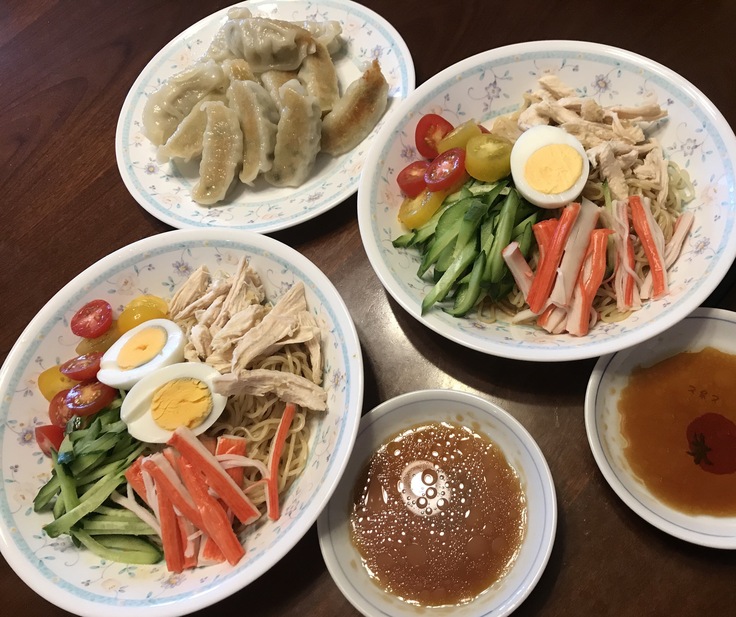 昼メシは冷やし中華。_c0212604_12591461.jpg