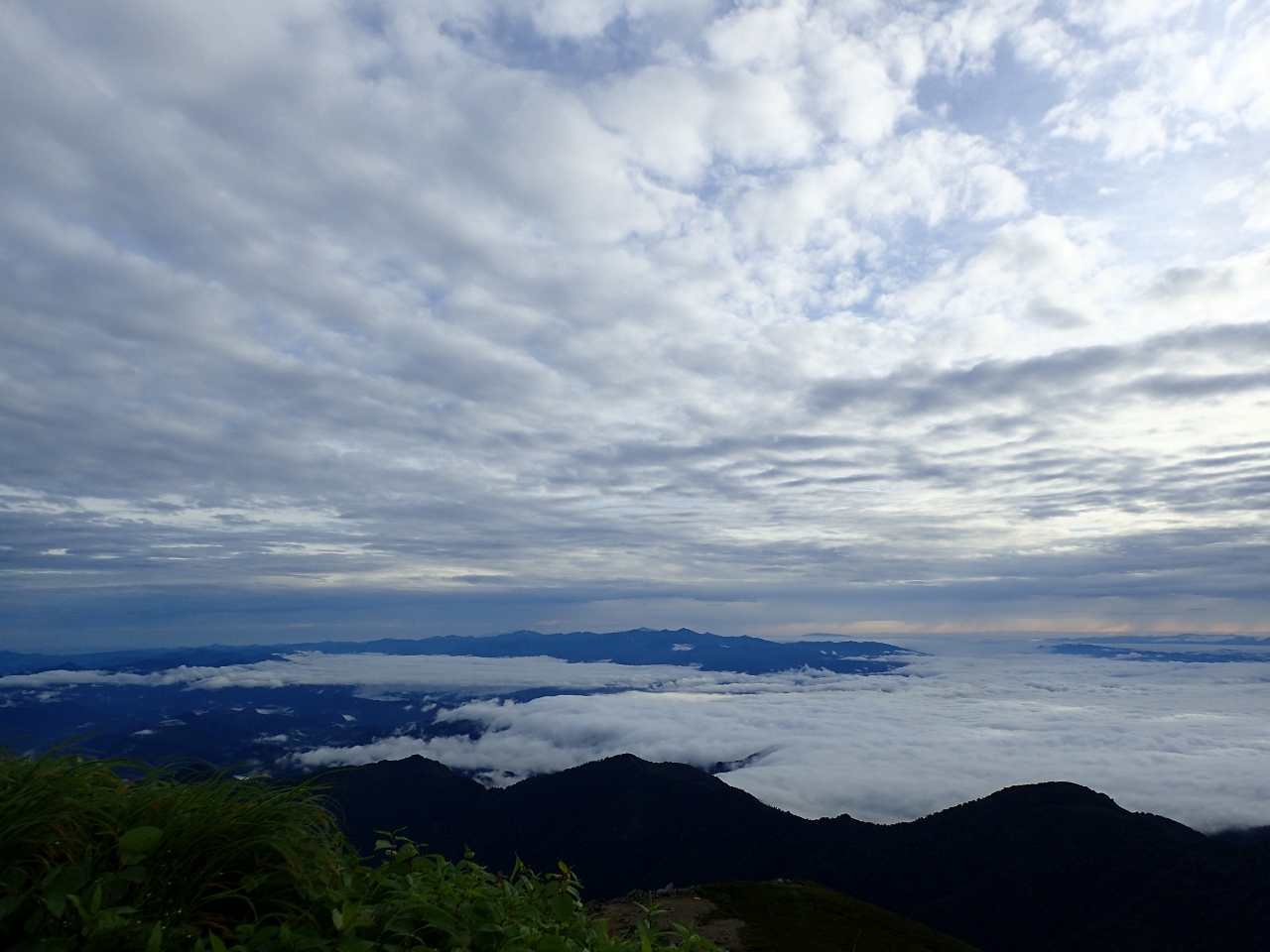 2019/7/19~21飯豊山 その3 ダイクラ尾根下山_b0189948_2255344.jpg