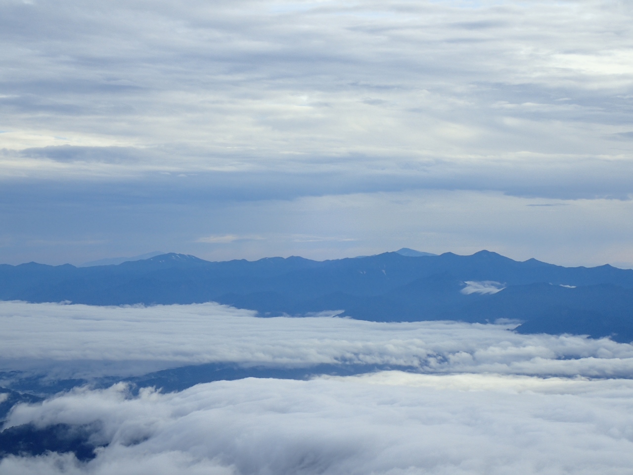 2019/7/19~21飯豊山 その3 ダイクラ尾根下山_b0189948_2255371.jpg