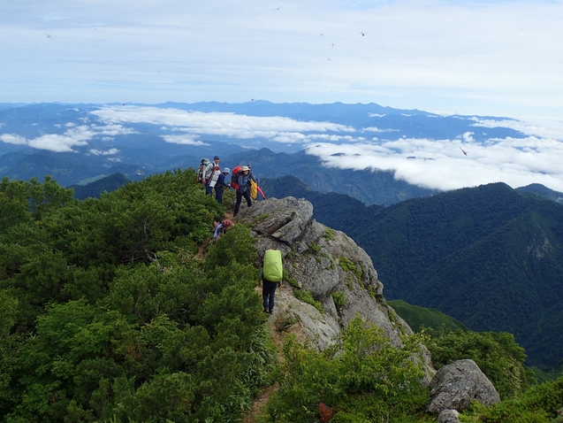 2019/7/19~21飯豊山 その3 ダイクラ尾根下山_b0189948_22595065.jpg