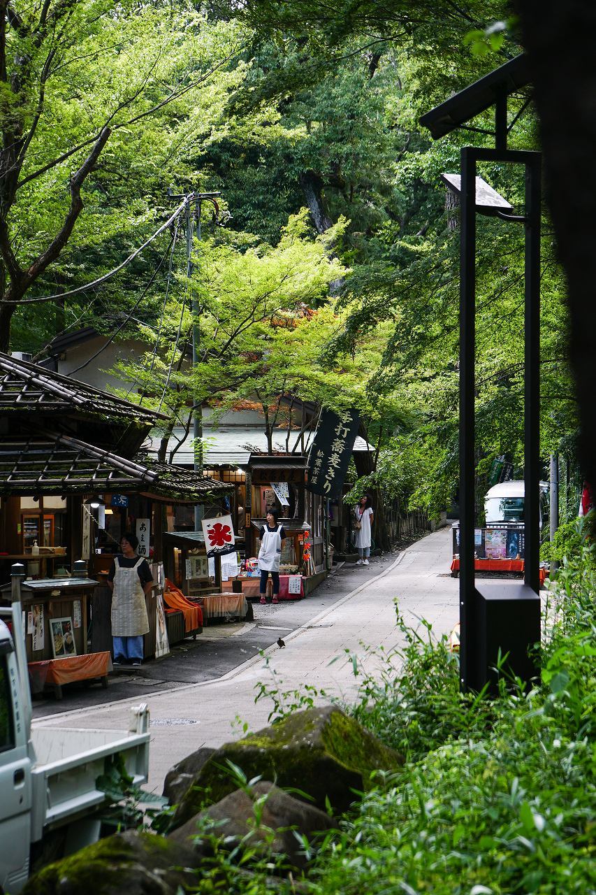 すでに夏模様の深大寺_b0225108_22540266.jpg